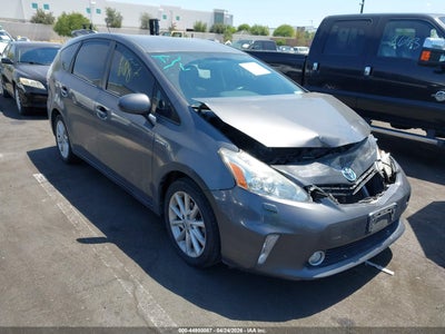 TOYOTA PRIUS V 2014