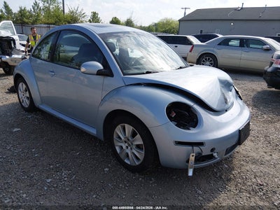 VOLKSWAGEN NEW BEETLE 2009