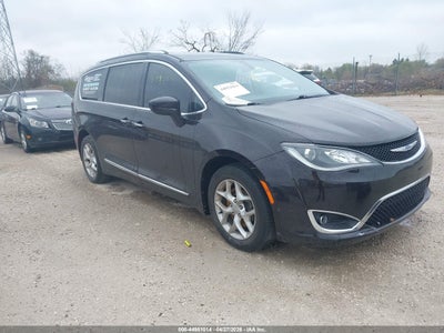 CHRYSLER PACIFICA 2018