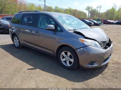 TOYOTA SIENNA 2017