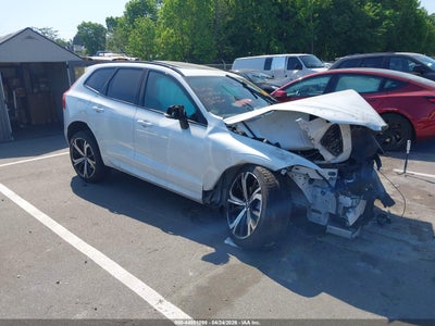 VOLVO XC60 2022