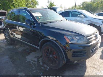 VOLKSWAGEN TOUAREG 2011