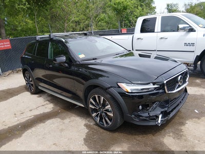 VOLVO V60 CROSS COUNTRY 2025