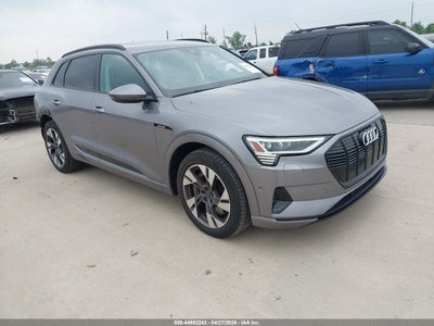 AUDI E-TRON 2021