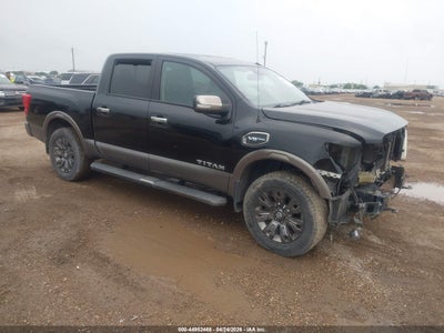 NISSAN TITAN 2017