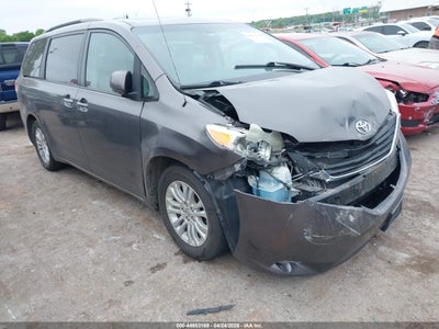 TOYOTA SIENNA 2014