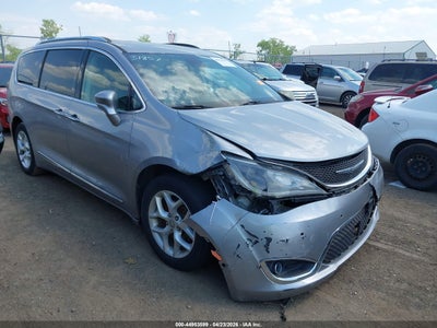 CHRYSLER PACIFICA 2018