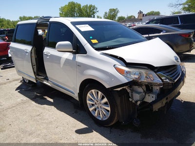 TOYOTA SIENNA 2016