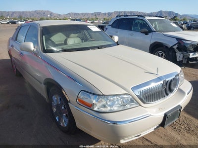 LINCOLN TOWN CAR 2003