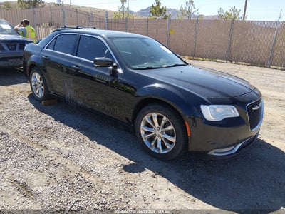 CHRYSLER 300 2015