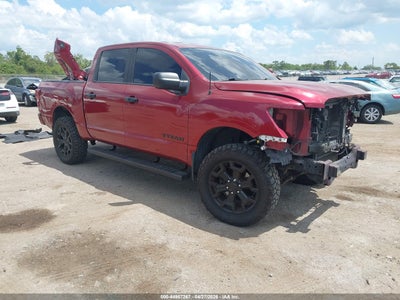 NISSAN TITAN 2017