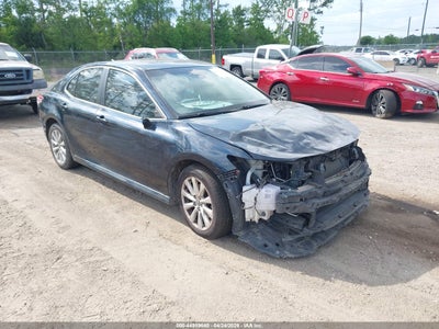 TOYOTA CAMRY 2020