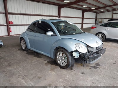 VOLKSWAGEN NEW BEETLE 2009
