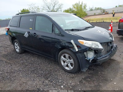 TOYOTA SIENNA 2015