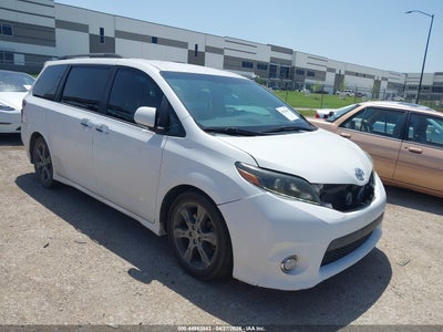 TOYOTA SIENNA 2015