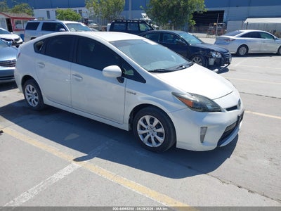 TOYOTA PRIUS 2014