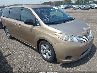 TOYOTA SIENNA 2015