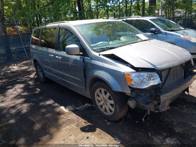 CHRYSLER TOWN & COUNTRY 2014
