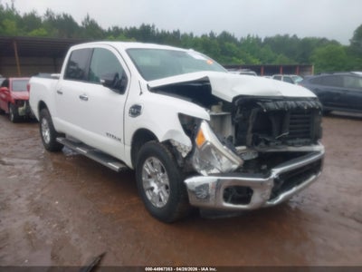 NISSAN TITAN 2017