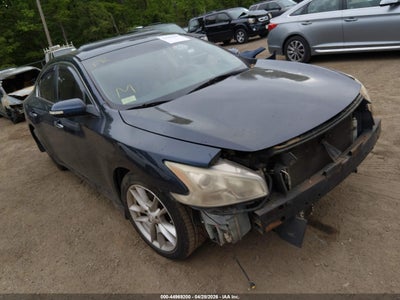 NISSAN MAXIMA 2010