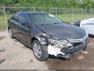 TOYOTA CAMRY 2012