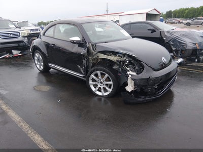 VOLKSWAGEN BEETLE 2013