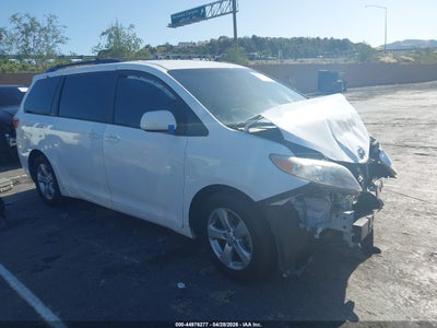 TOYOTA SIENNA 2017