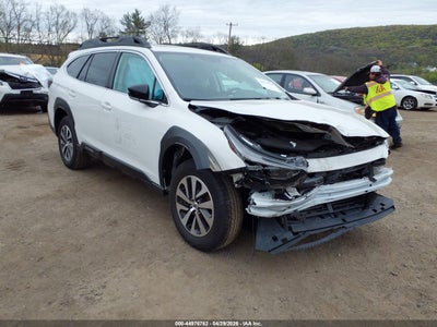 SUBARU OUTBACK 2025