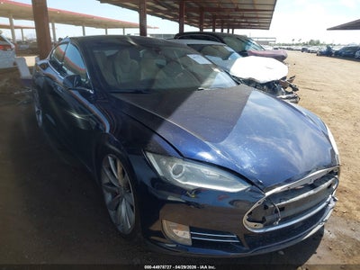 TESLA MODEL S 2015