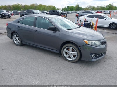 TOYOTA CAMRY 2014