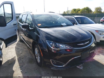 CHRYSLER PACIFICA 2018