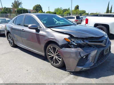 TOYOTA CAMRY 2018
