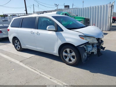 TOYOTA SIENNA 2017