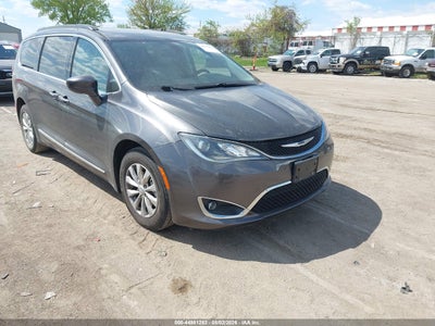 CHRYSLER PACIFICA 2017