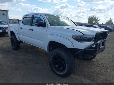 TOYOTA TACOMA 2018