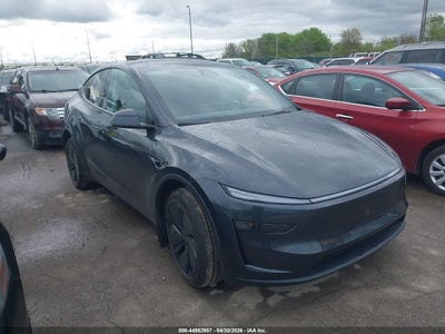 TESLA MODEL Y 2026