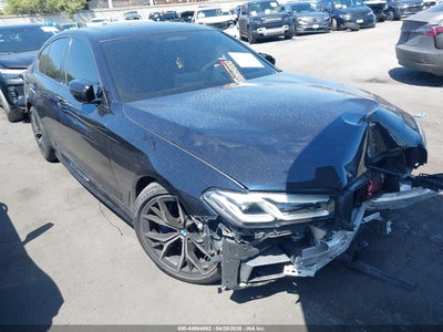 BMW M550 2022