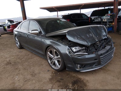 AUDI S8 2013