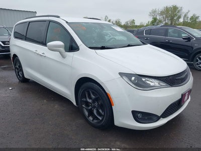 CHRYSLER PACIFICA 2018