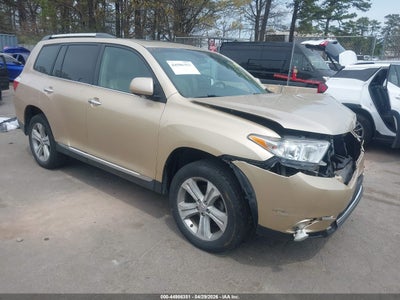 TOYOTA HIGHLANDER 2013