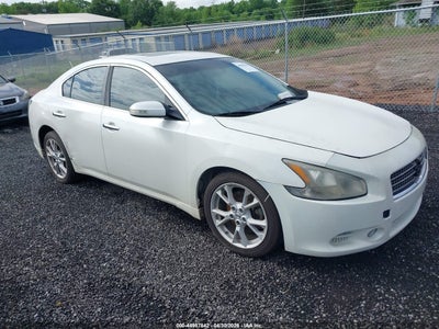 NISSAN MAXIMA 2013