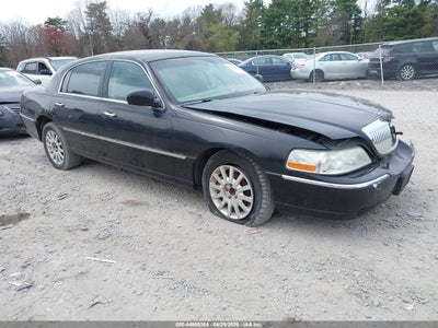 LINCOLN TOWN CAR 2007