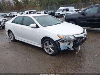 TOYOTA CAMRY 2014