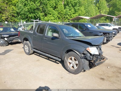 NISSAN FRONTIER 2013