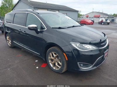 CHRYSLER PACIFICA 2017