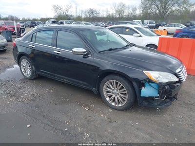 CHRYSLER 200 2011