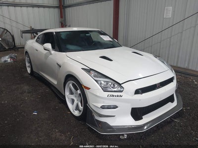 NISSAN GT-R 2024