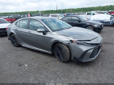 TOYOTA CAMRY 2025