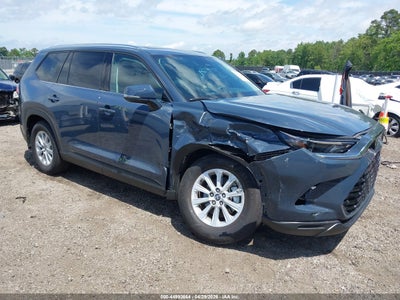 TOYOTA GRAND HIGHLANDER 2025