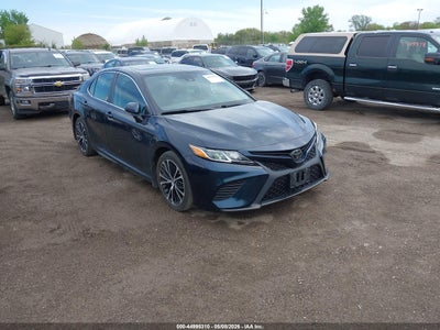 TOYOTA CAMRY 2019